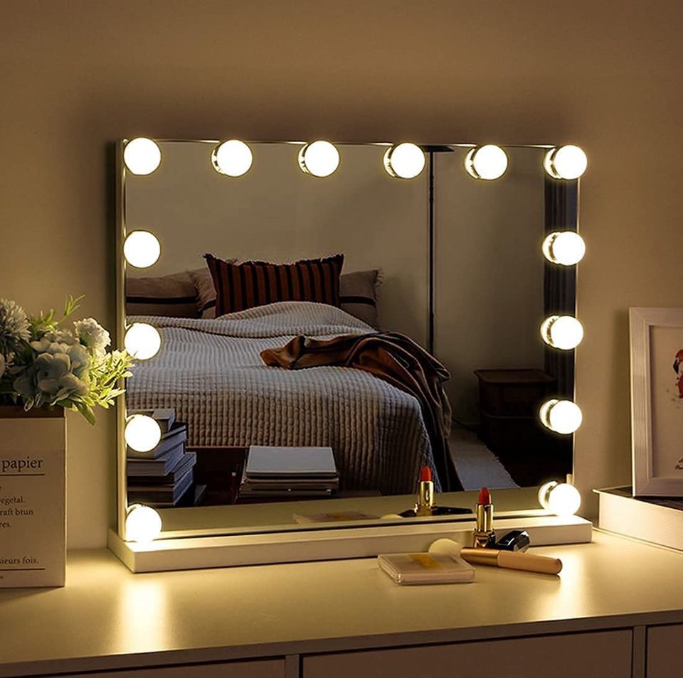 Hollywood Frameless Makeup Mirror With 15 LED Lighted Vanity Beauty