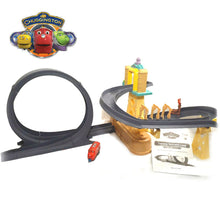 Load image into Gallery viewer, Chuggington Train Motorised Training Yard Loop Ready to Play Set with Diecast Wilson
